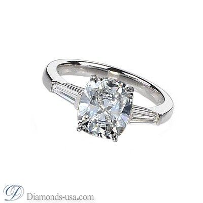 Two side tapered Baguettes diamond ring