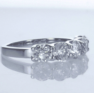 Five diamonds ring E/F VS, 2.05 carats