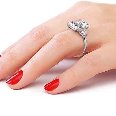 Trapezoids sides engagement ring setting